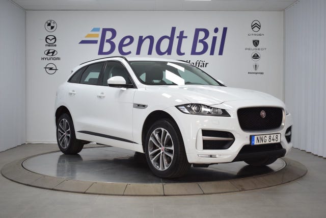 Jaguar F-PACE 2019