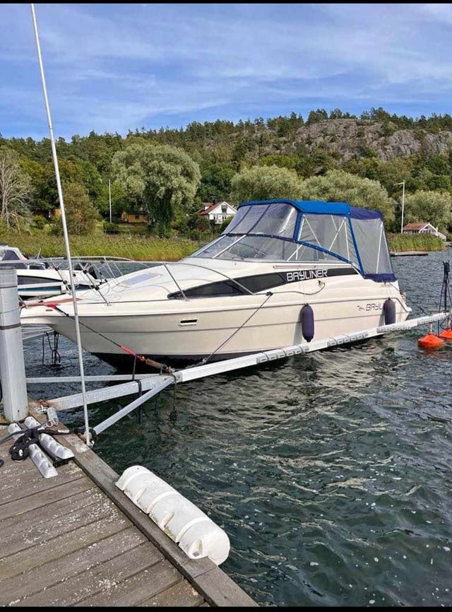 BAYLINER 2655 CIERA SUNBRIDGE