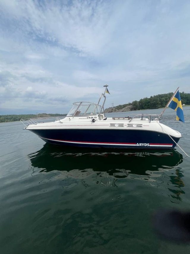 Ryds 23 WA - 04 - Mecruiser 4.3  - Nyservad - Polerad