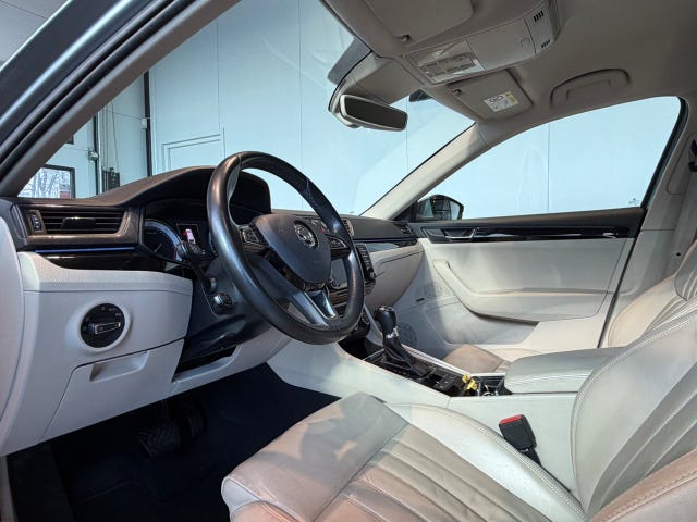 Skoda Superb 2016 – bild 4