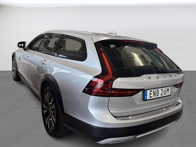 Volvo V90 Cross Country 2022 – bild 2