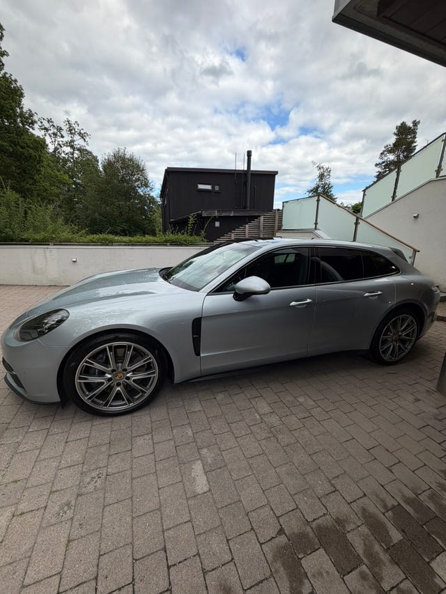 Porsche Panamera 4 2018