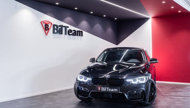 BMW 330e 2017