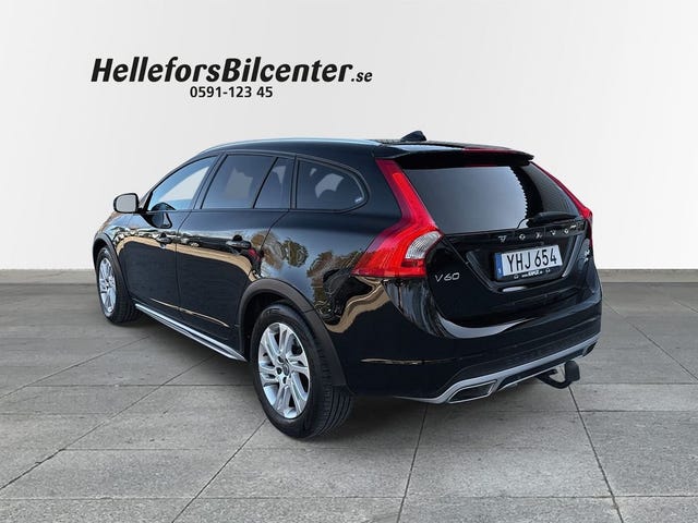 Volvo V60 Cross Country 2017 – bild 2