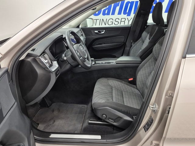 Volvo XC60 2023 – bild 2