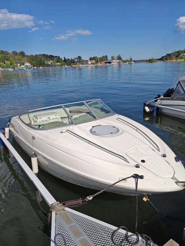 Maxum 2100 SC 5.0 V8 - perfekt båt för skärgården och vattensport