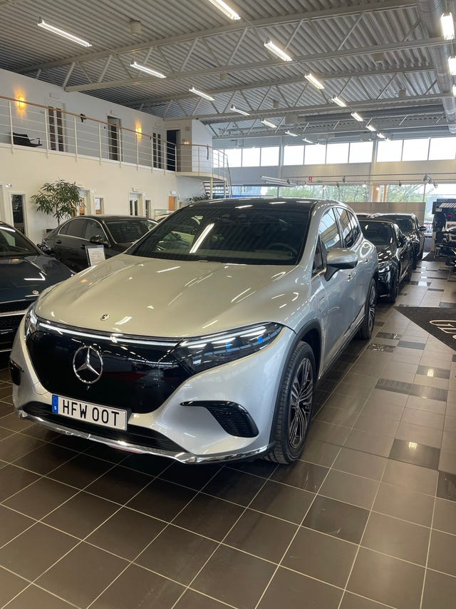 Mercedes-Benz EQS SUV 2023