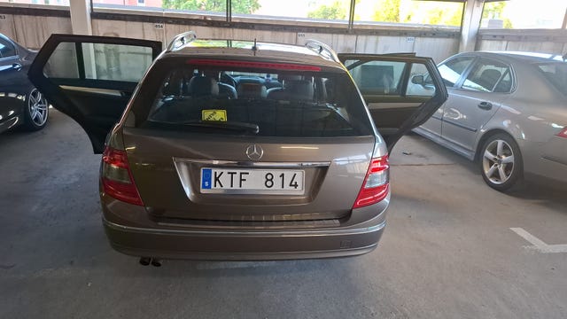 Mercedes-Benz C180 2010