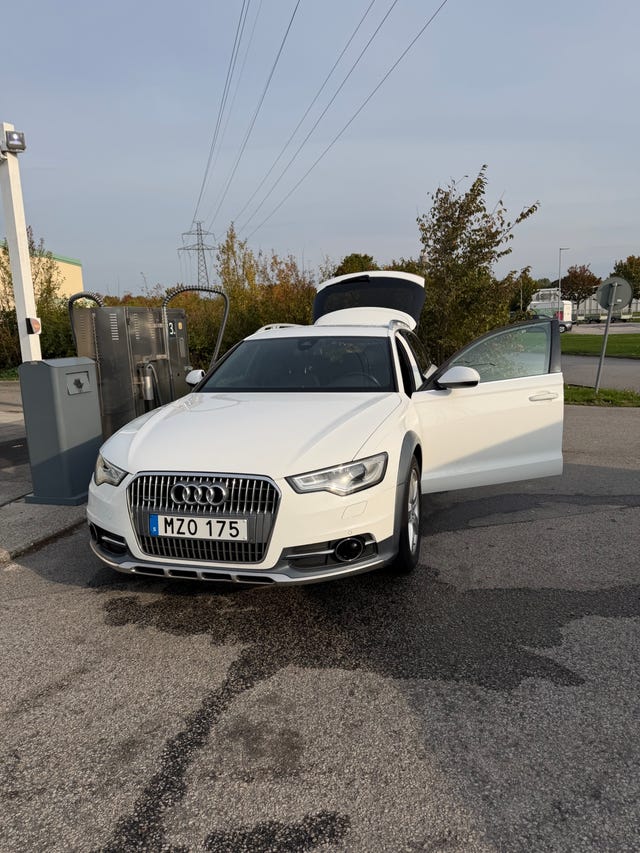 Audi A6 allroad 2012