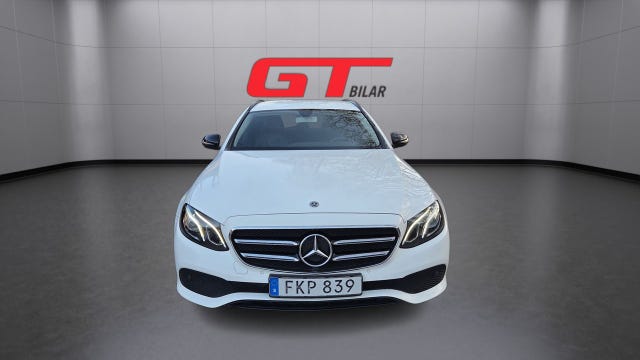 Mercedes-Benz E220 2018 – bild 2