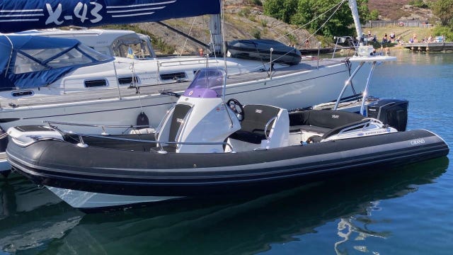 Grand 650 Golden Line -15 med Evinrude 200 HO -15 ink 30-tra