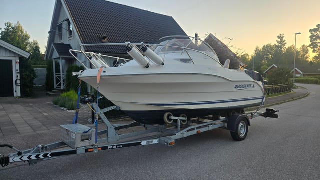 Quicksilver 540 active cabin cruiser