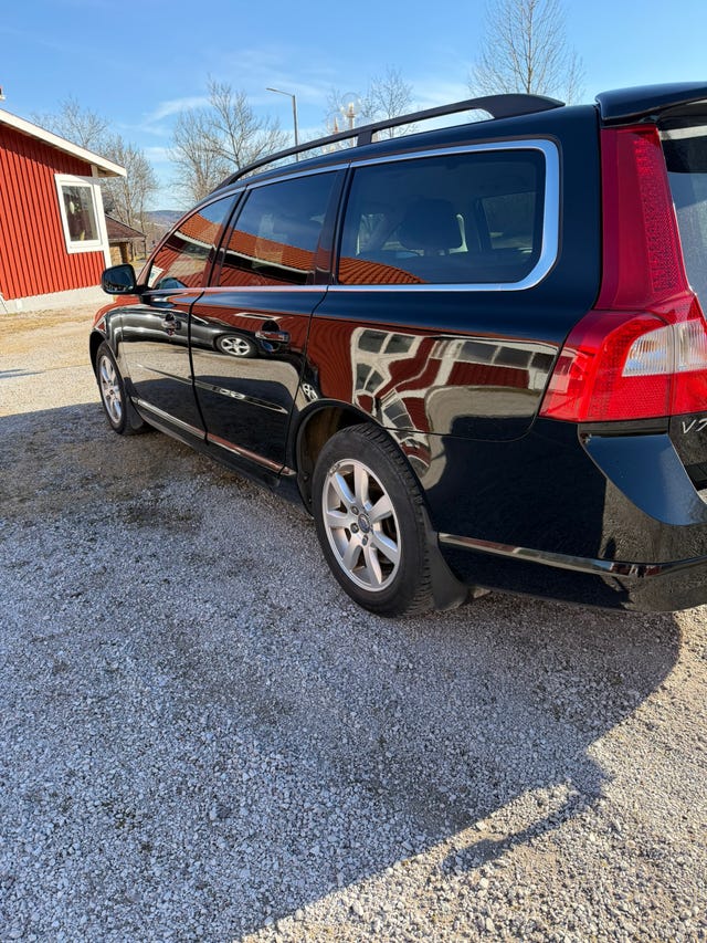 Volvo V70 2012 – bild 2