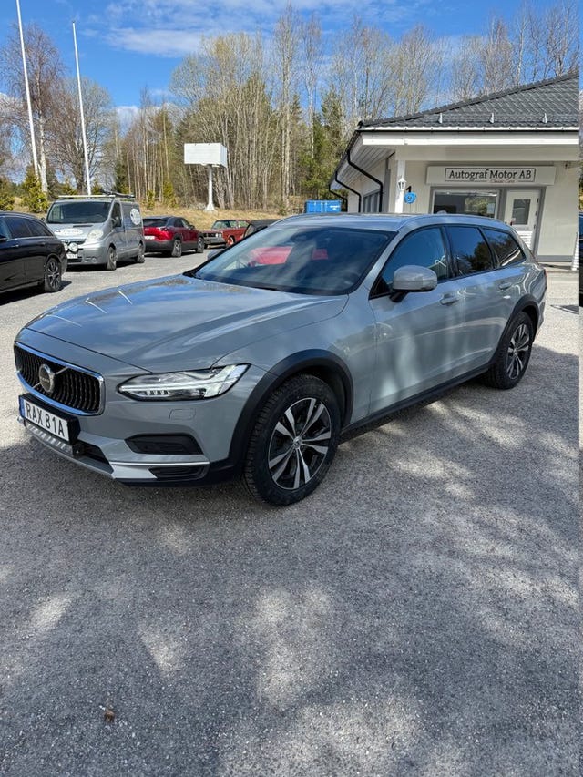 Volvo V90 Cross Country 2024