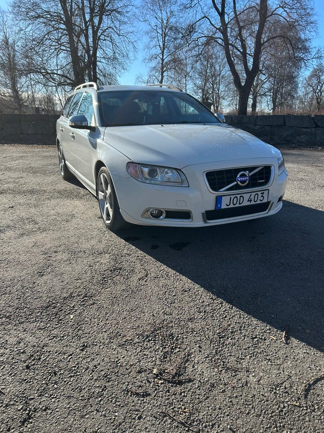 Volvo V70 2011