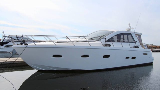 Sealine 47 2011 Finland