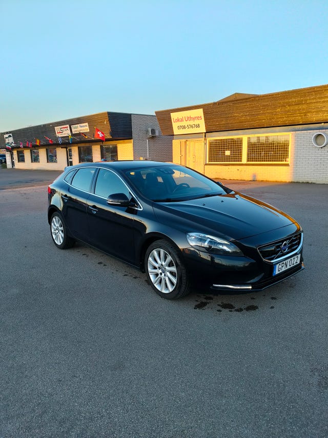 Volvo V40 2015