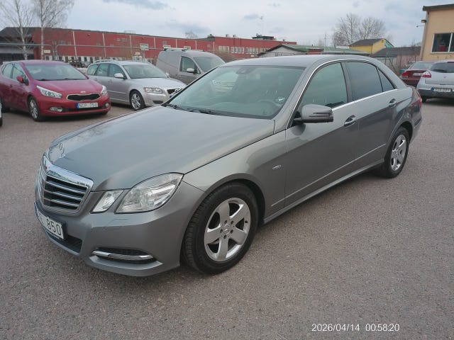 Mercedes-Benz E220 2011
