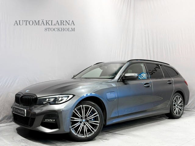 BMW 330e 2021