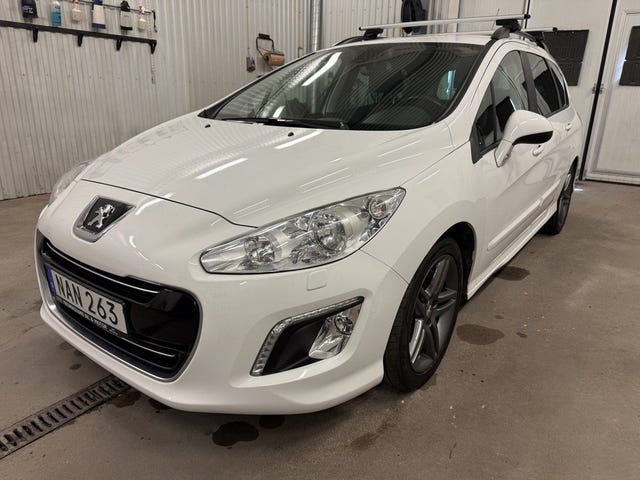 Peugeot 308 SW 2012