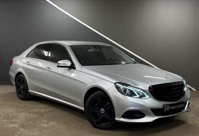 Mercedes-Benz E220 2014 – bild 3
