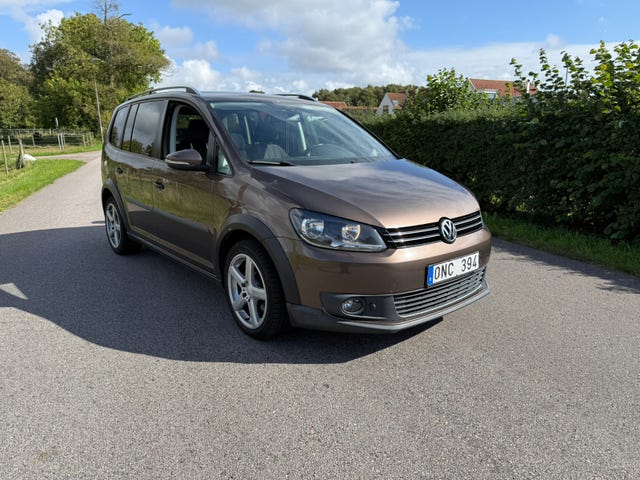 Volkswagen Touran Cross 2012