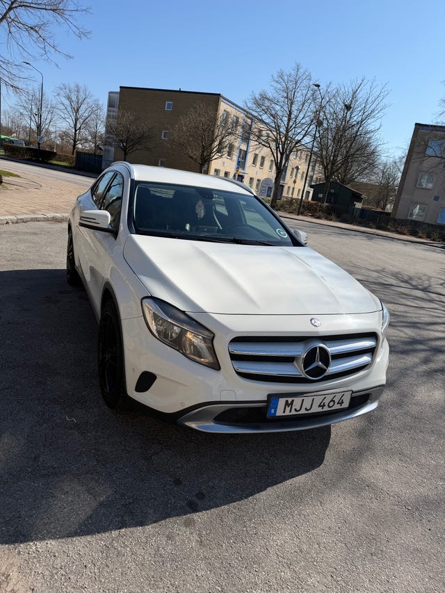 Mercedes-Benz GLA 220 2014