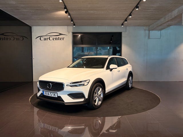 Volvo V60 Cross Country 2022
