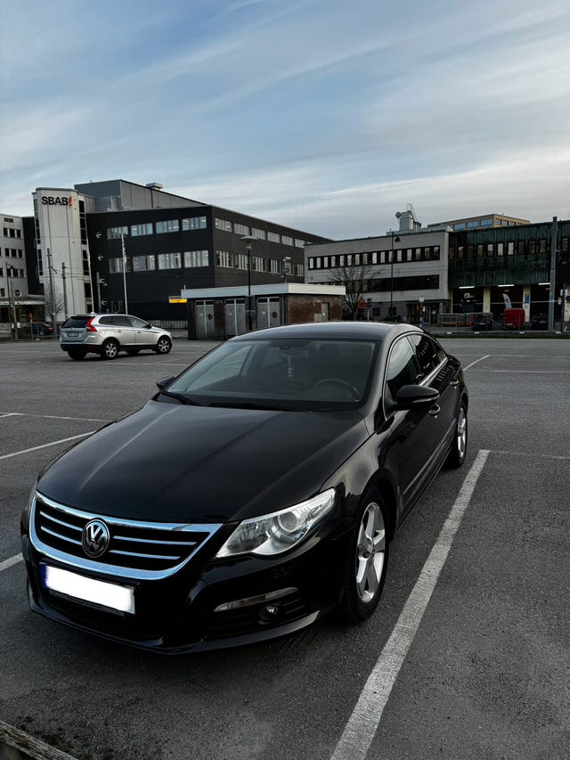 Volkswagen Passat CC 2011
