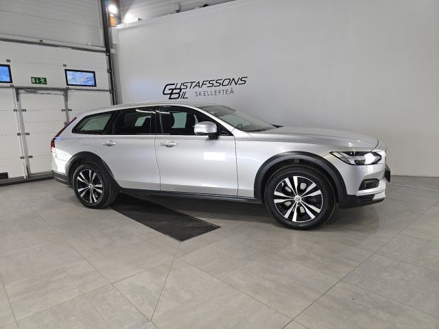 Volvo V90 Cross Country 2021