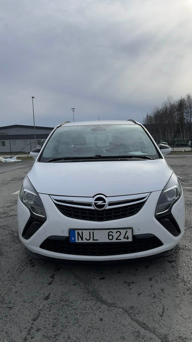 Opel Zafira Tourer 2013