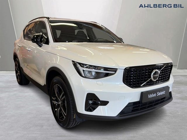 Volvo XC40 2025