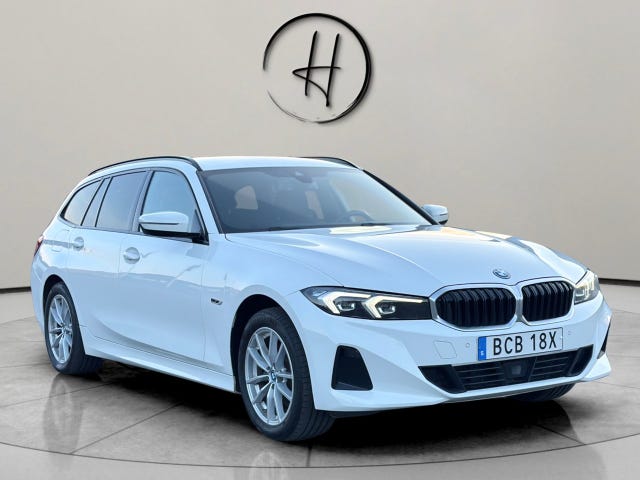BMW 330e 2023