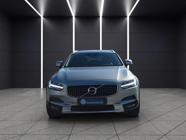 Volvo V90 Cross Country 2019 – bild 2