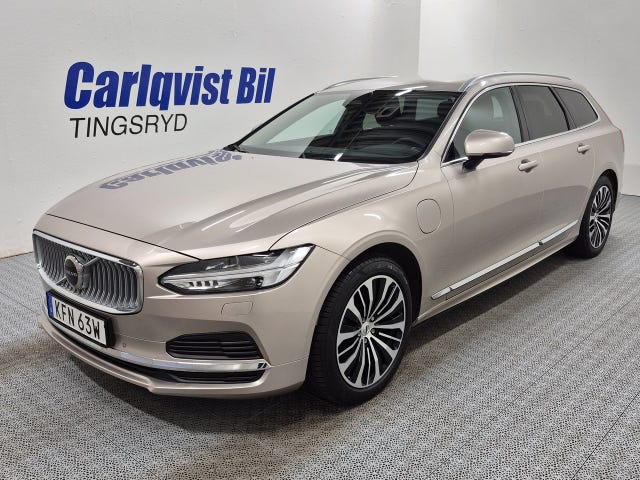 Volvo V90 2025