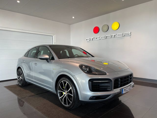 Porsche Cayenne 2021