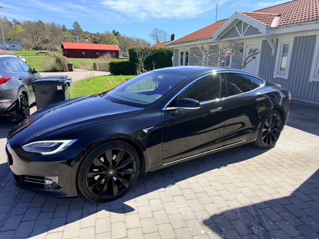Tesla Model S 2017