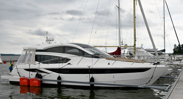 Galeon 430 HTC