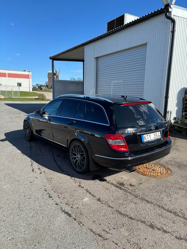 Mercedes-Benz C220 2011