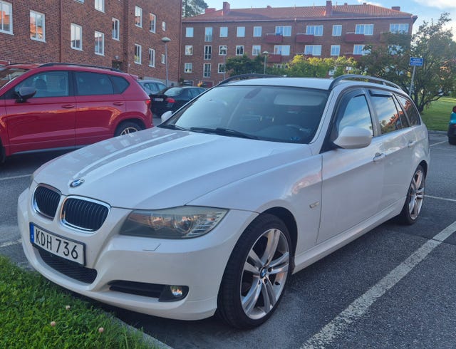 BMW 318i 2010