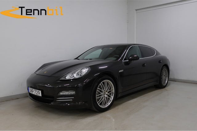 Porsche Panamera 4S 2010
