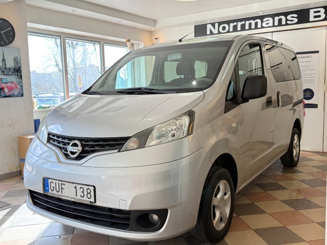 Nissan NV200 2011