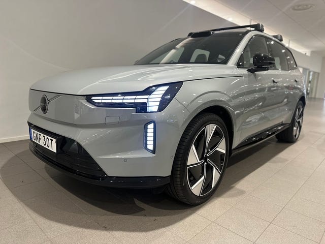 Volvo EX90 2025