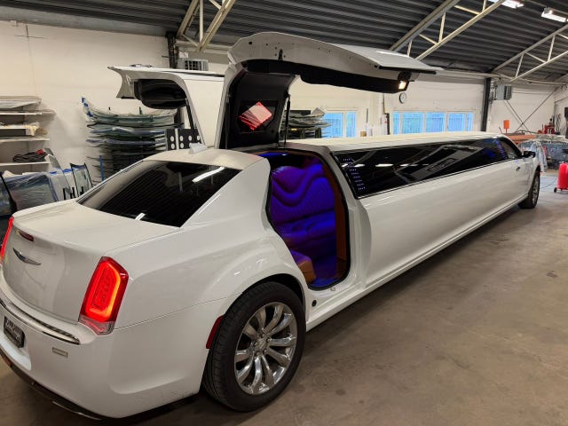 Chrysler 300 2019