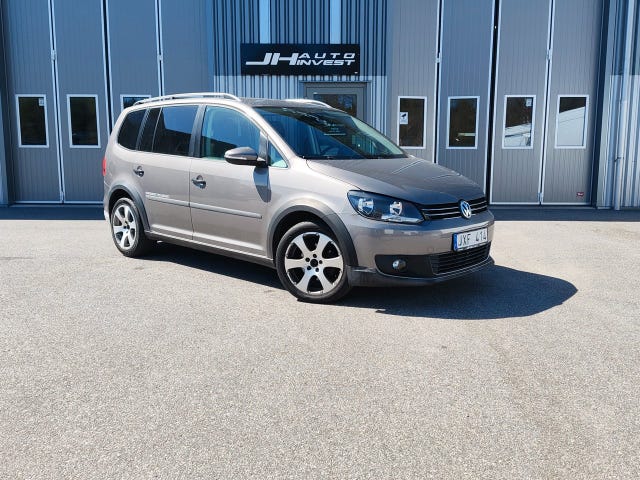 Volkswagen Touran Cross 2011