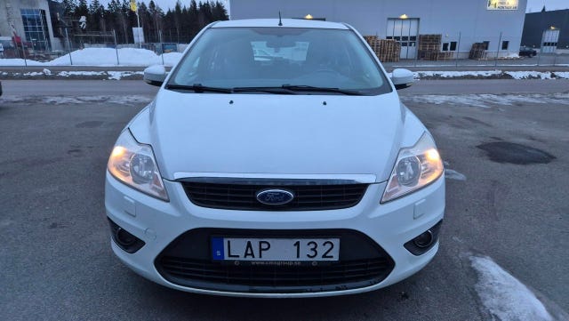 Ford Focus 2011 – bild 3