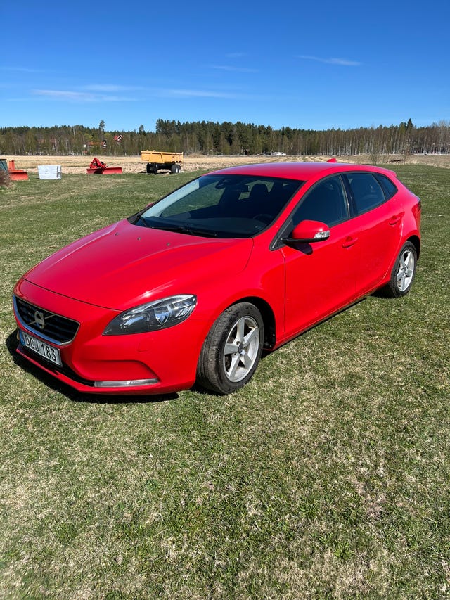 Volvo V40 2014