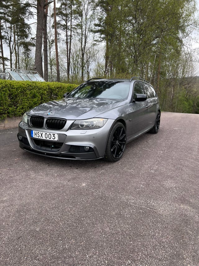 BMW 330i 2009