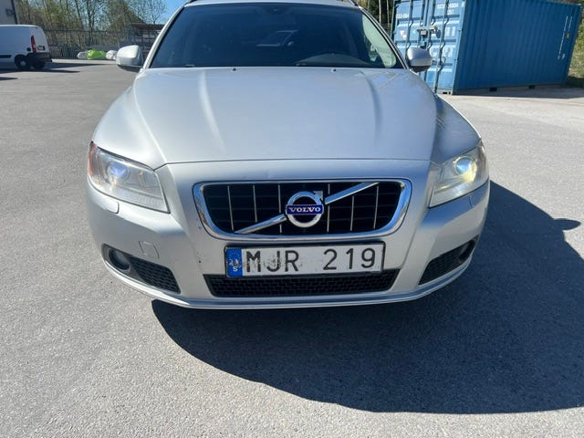 Volvo V70 2011