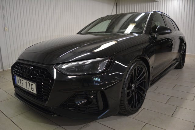 Audi RS4 2021